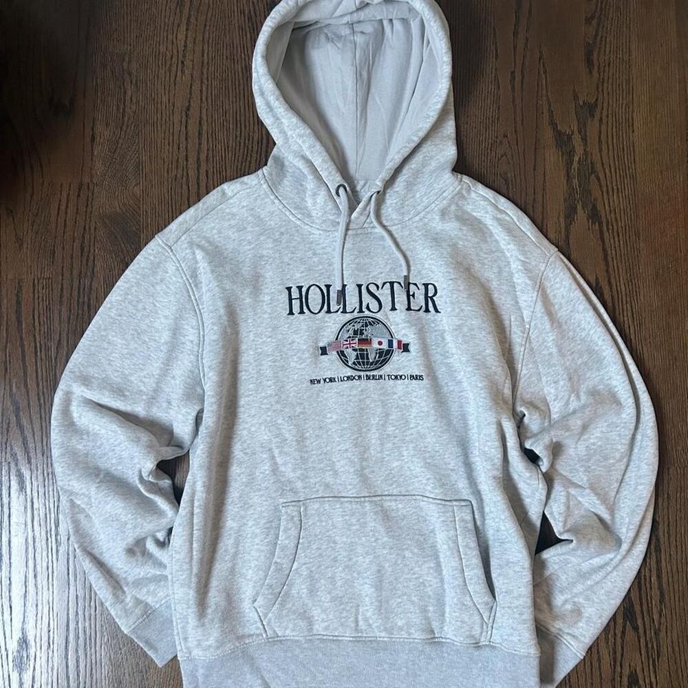 Hollister-co Men's Grey Hoodie